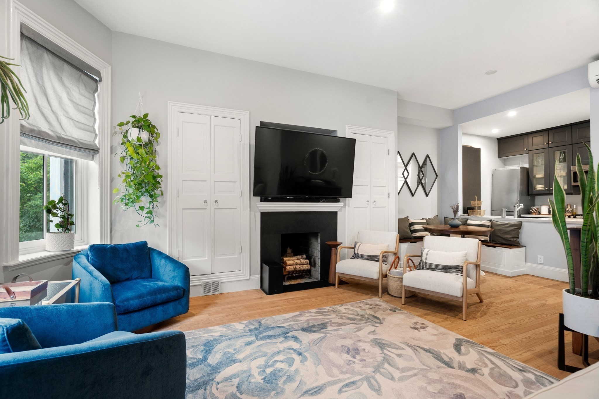 209 W Canton St # 3