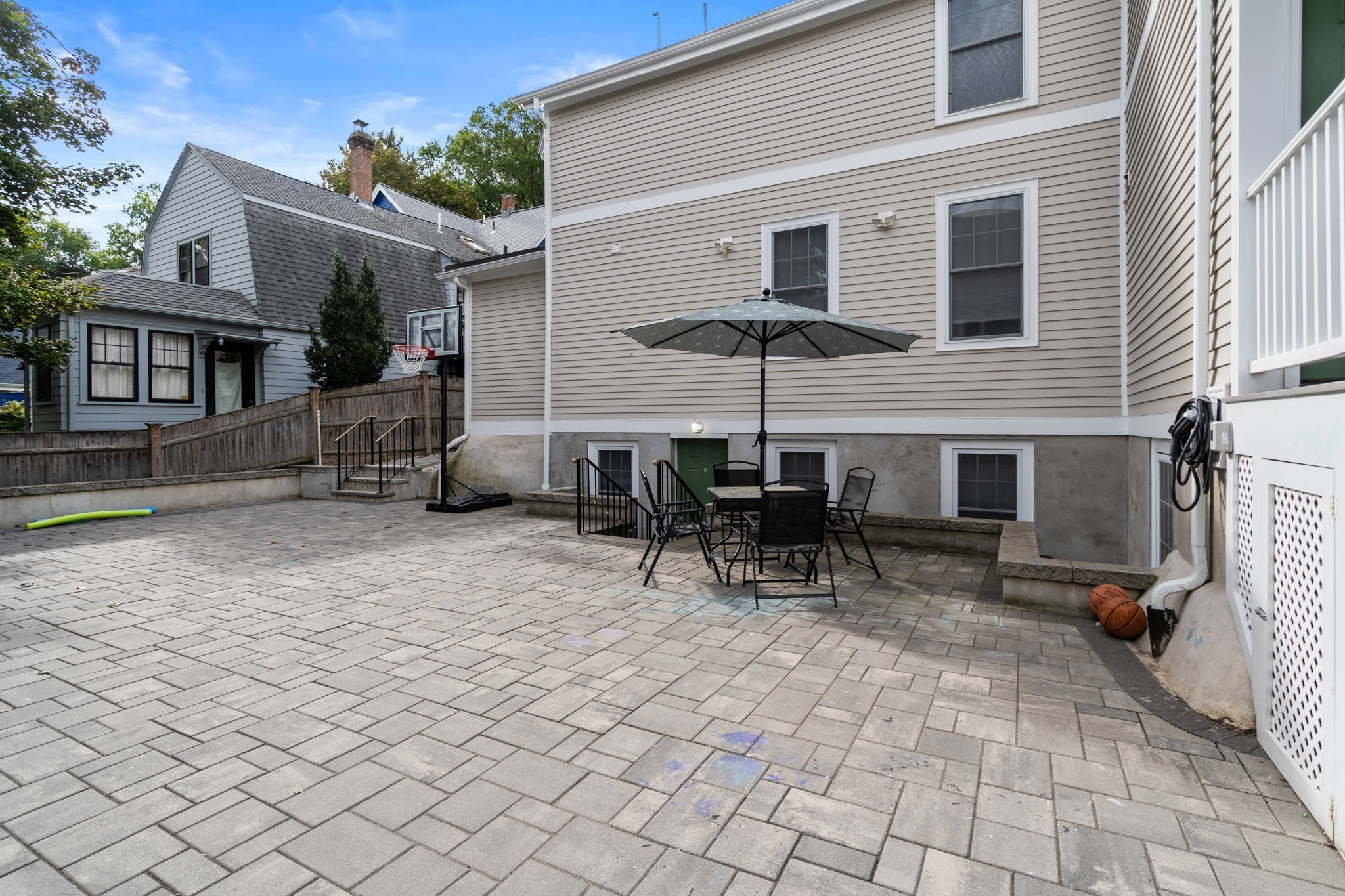 22 Oakland Street # B