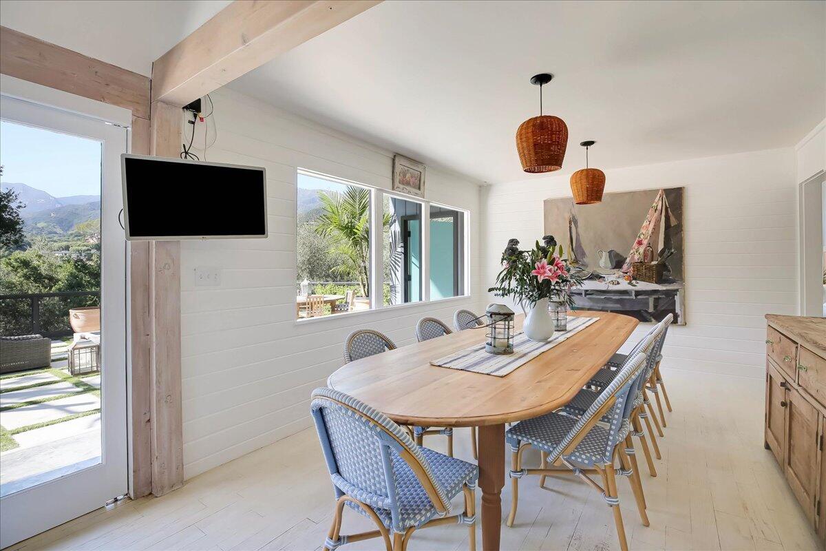 2253 Las Canoas Road