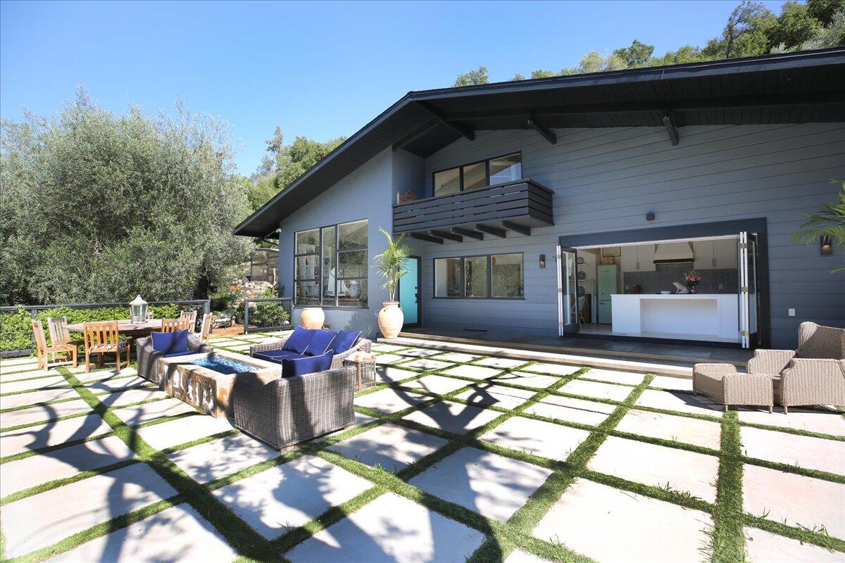 2253 Las Canoas Road