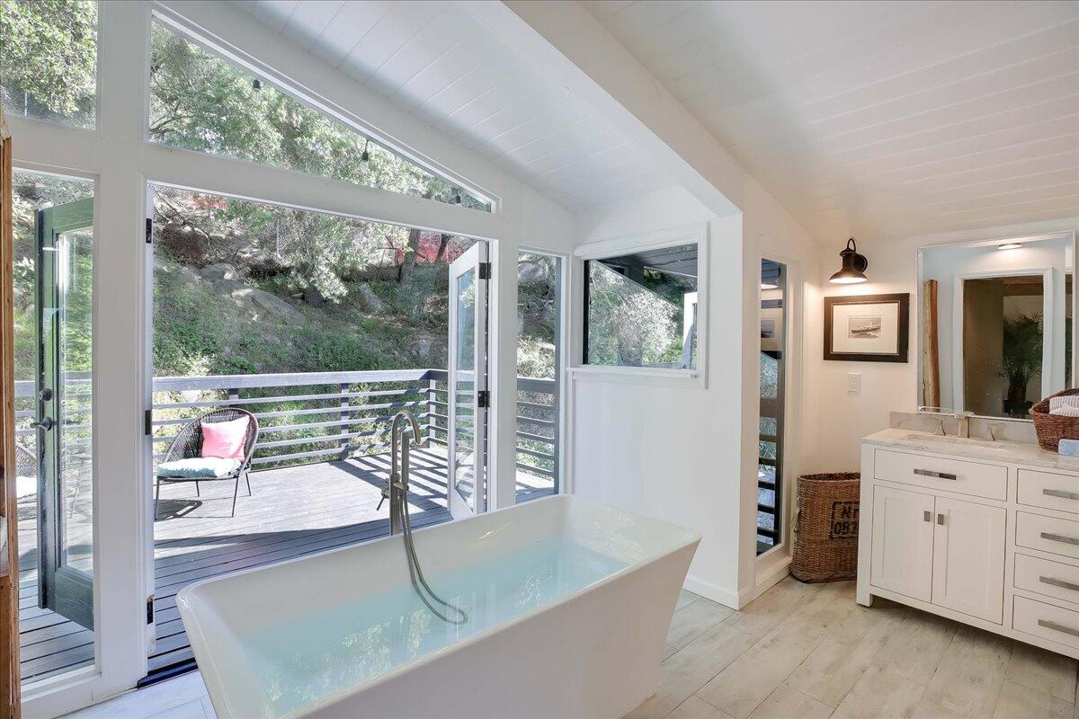 2253 Las Canoas Road