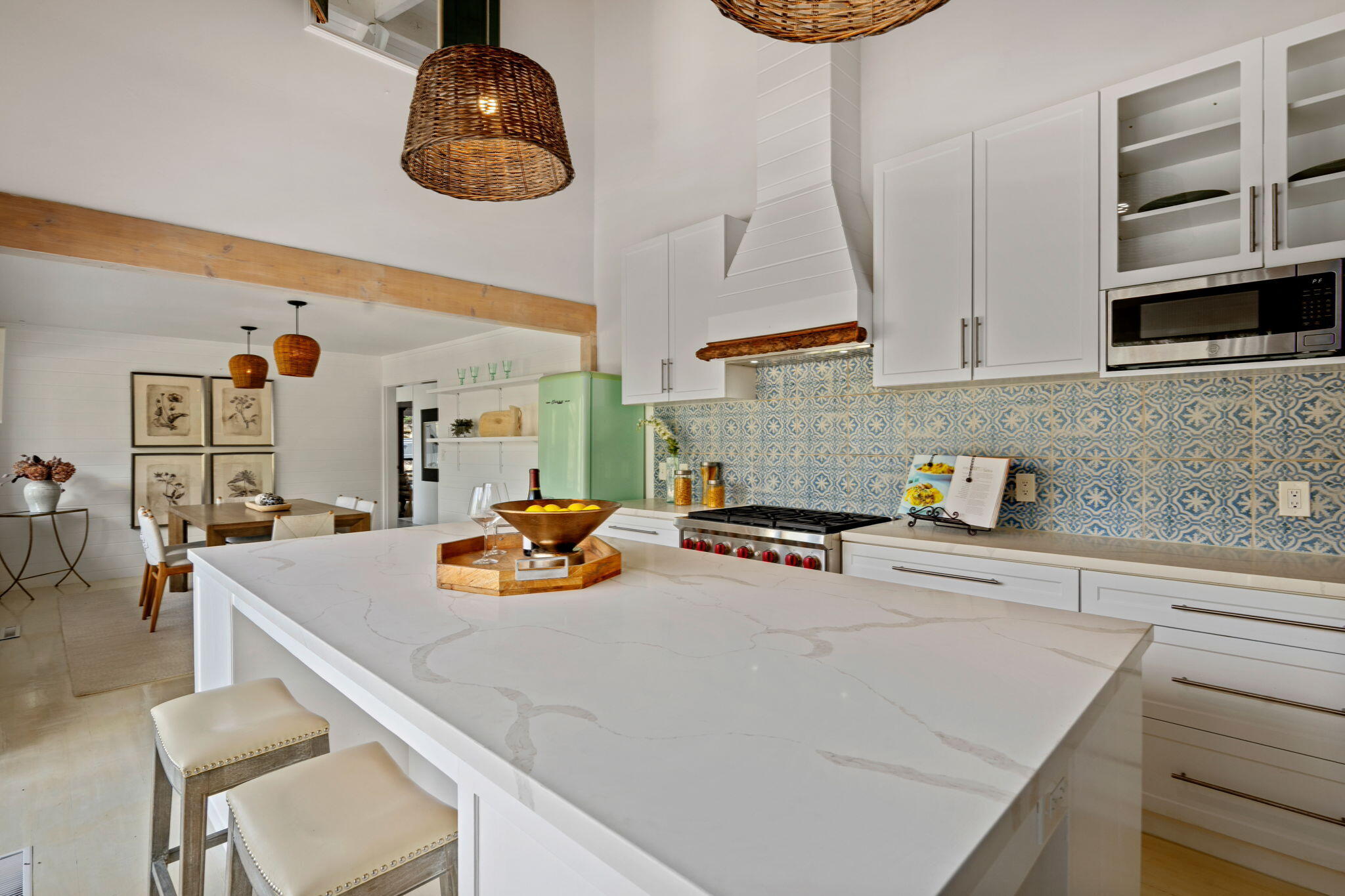 2253 Las Canoas Road