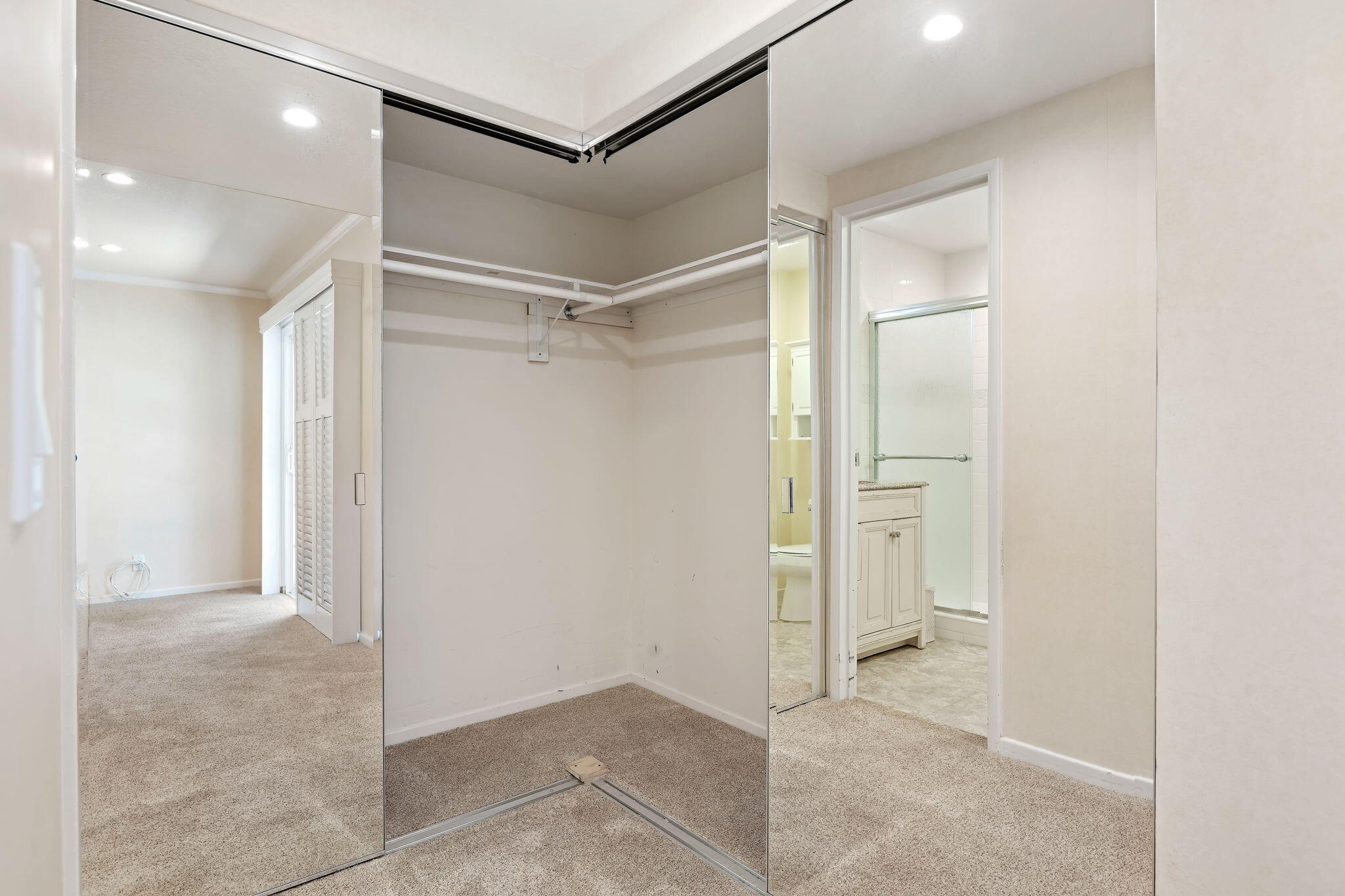 5549 Huntington Drive