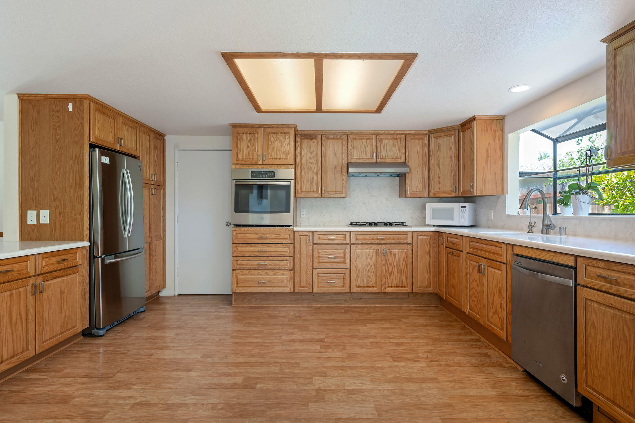 5549 Huntington Drive