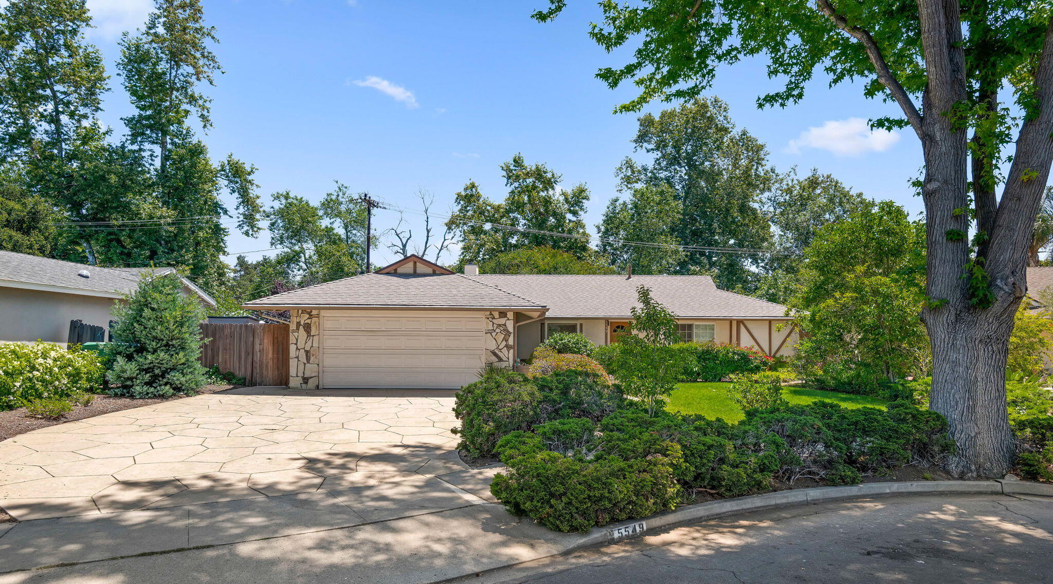 5549 Huntington Drive