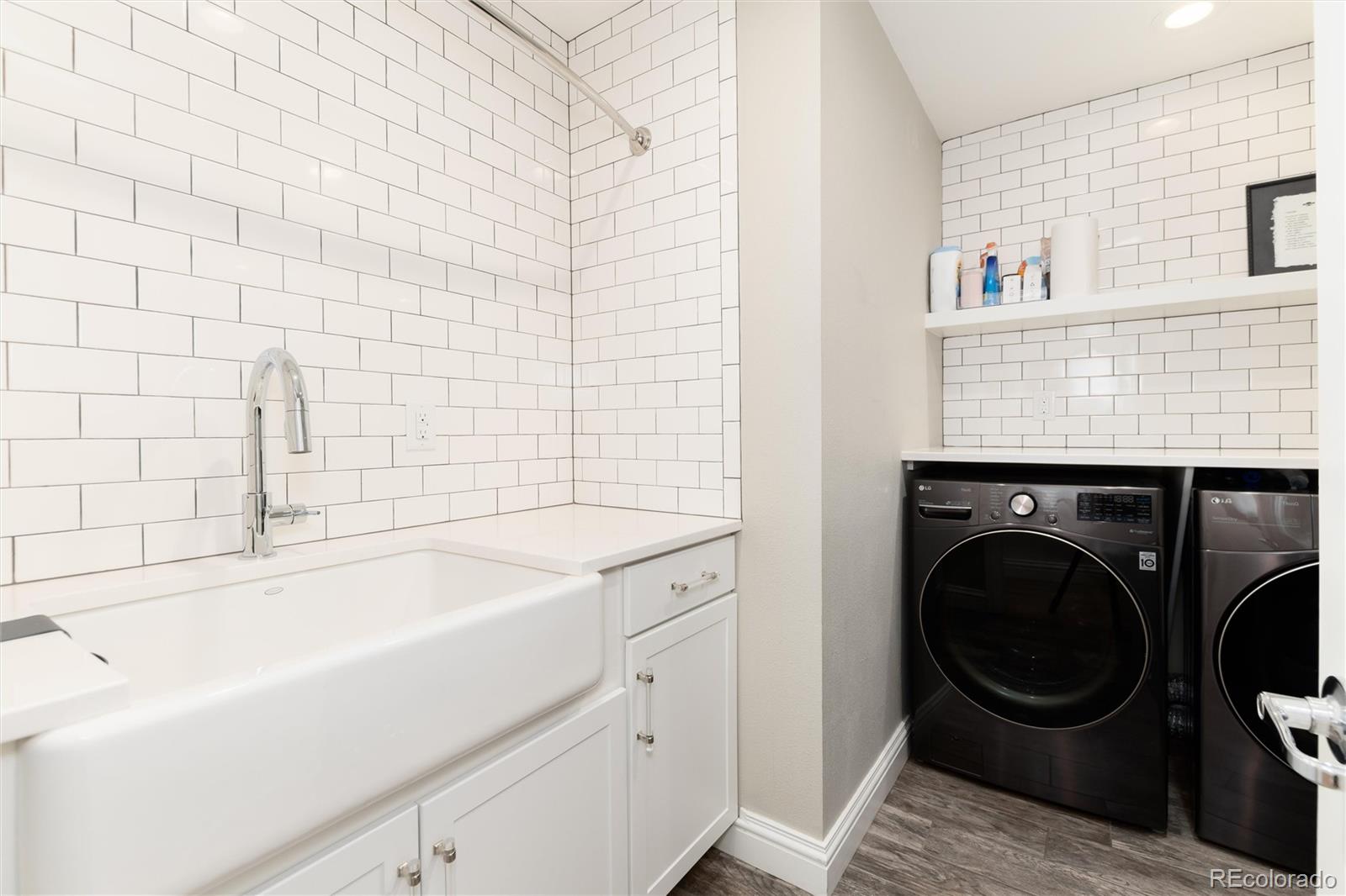 6343 E Stanford Avenue