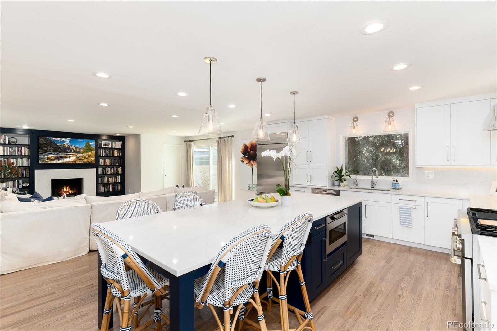 6343 E Stanford Avenue