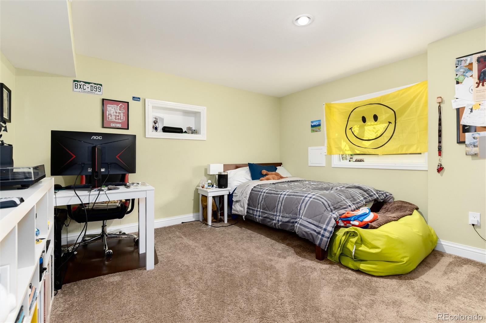 6343 E Stanford Avenue