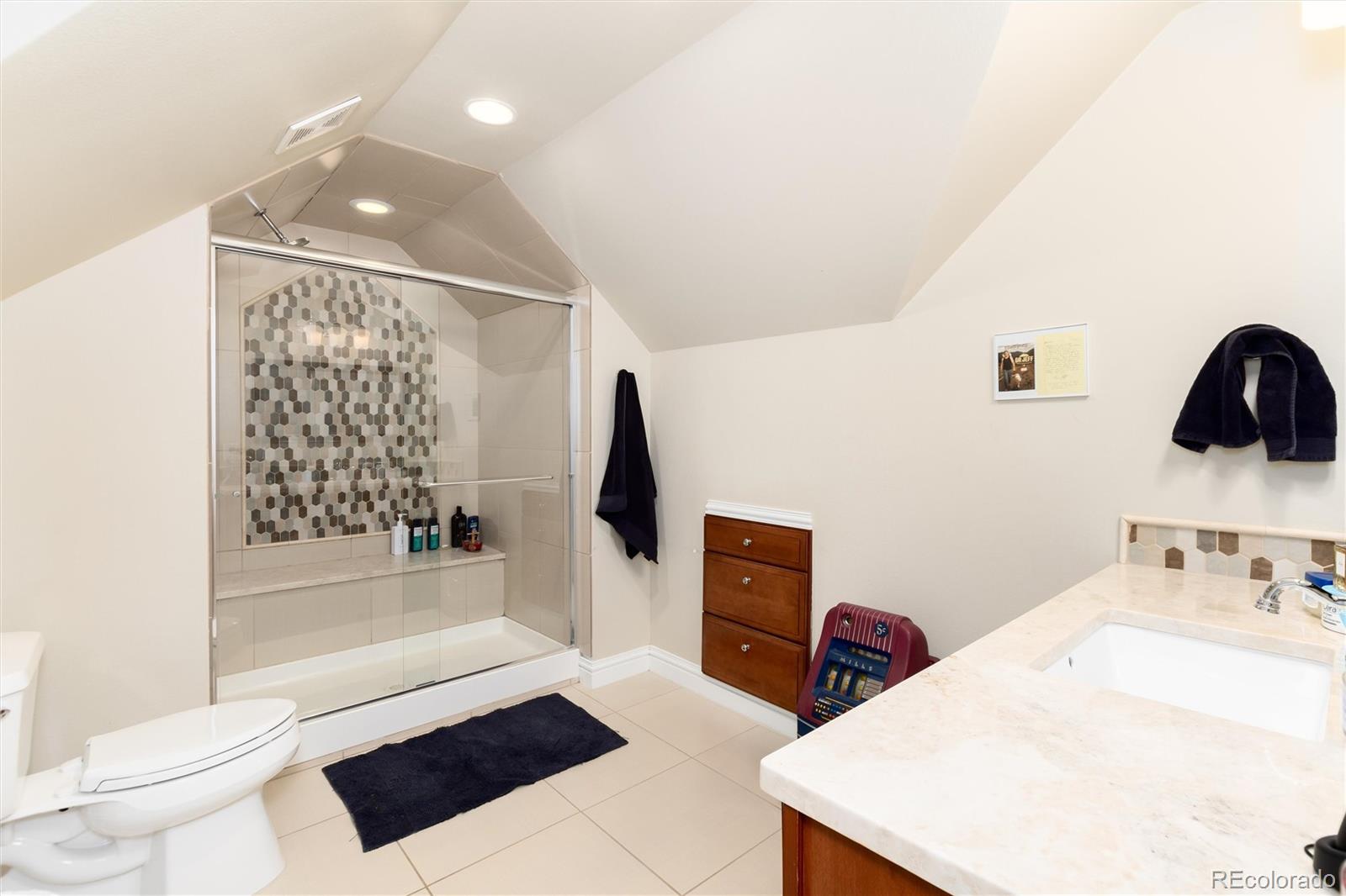 6343 E Stanford Avenue