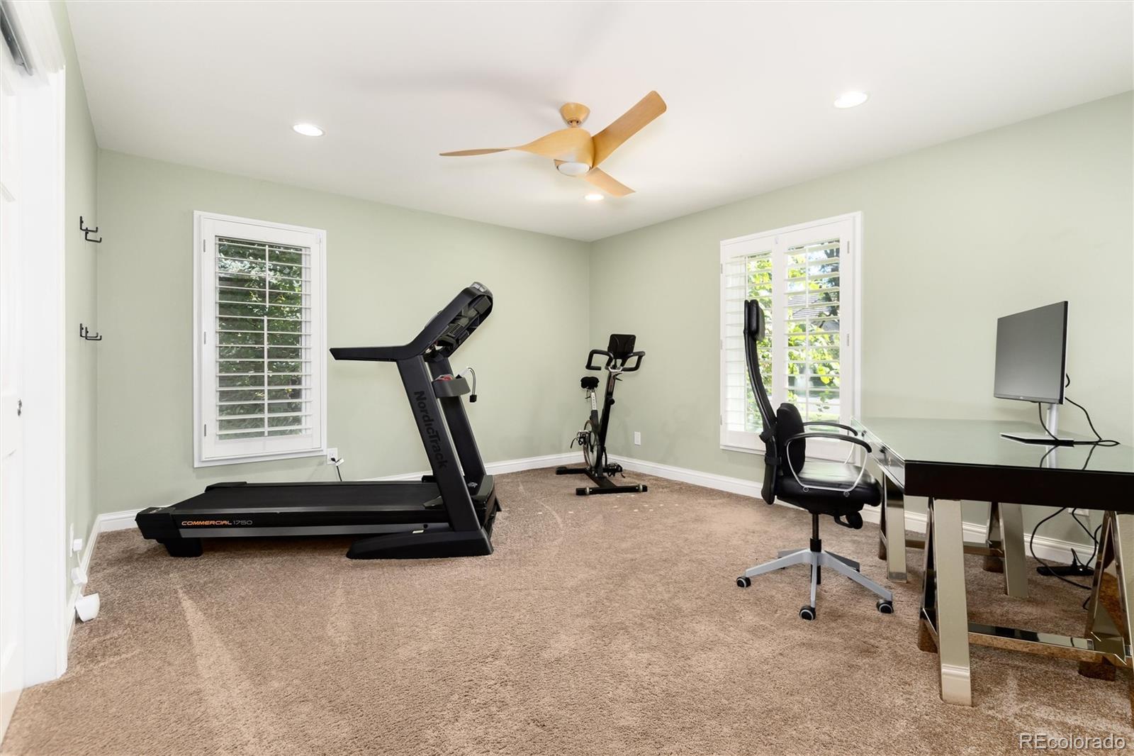 6343 E Stanford Avenue