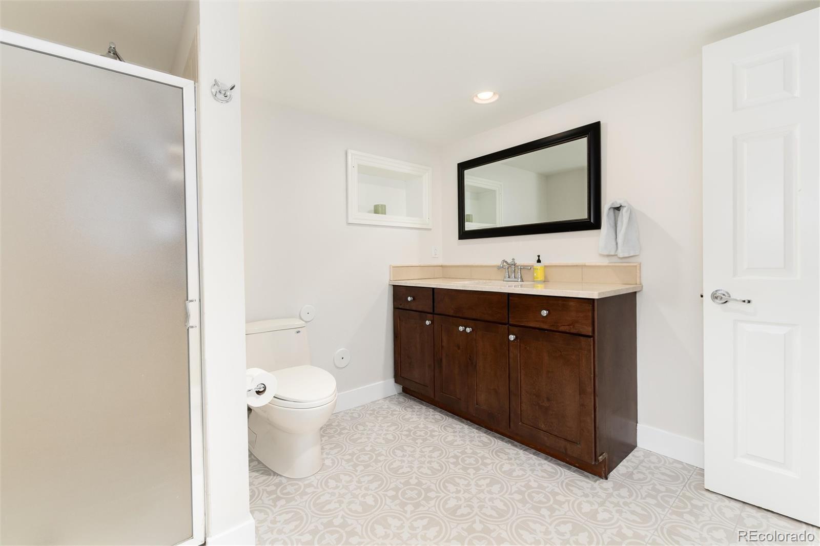 6343 E Stanford Avenue