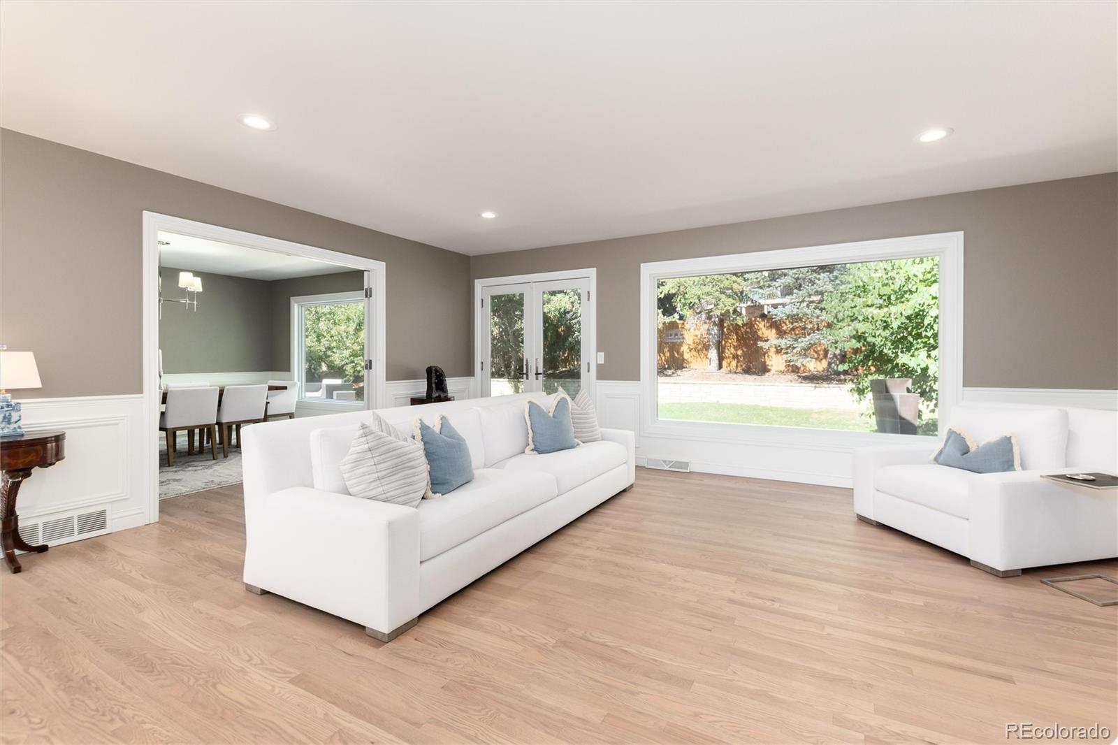 6343 E Stanford Avenue