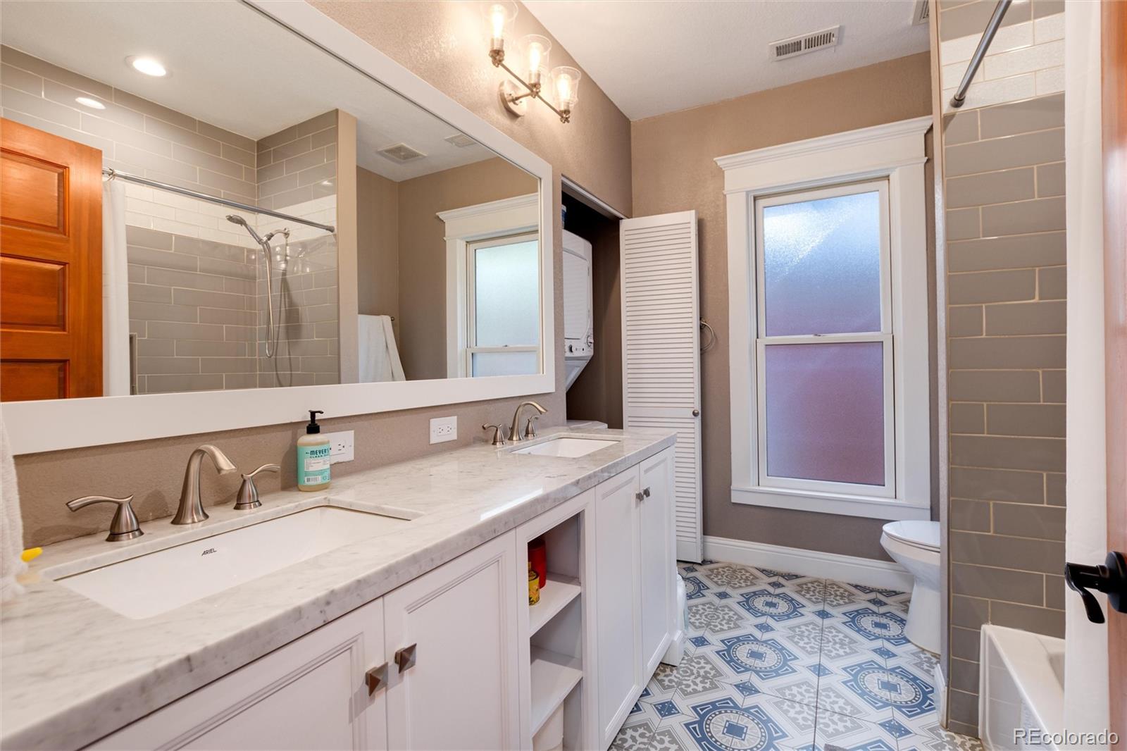 635 N Downing Street