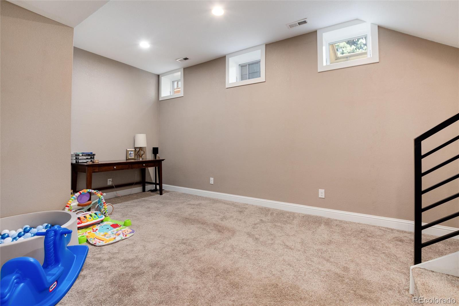 635 N Downing Street