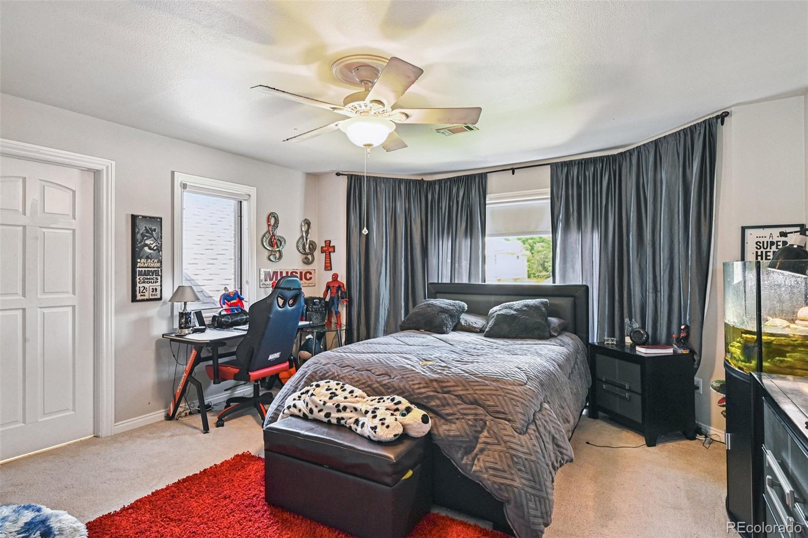 5475 S Laredo Street