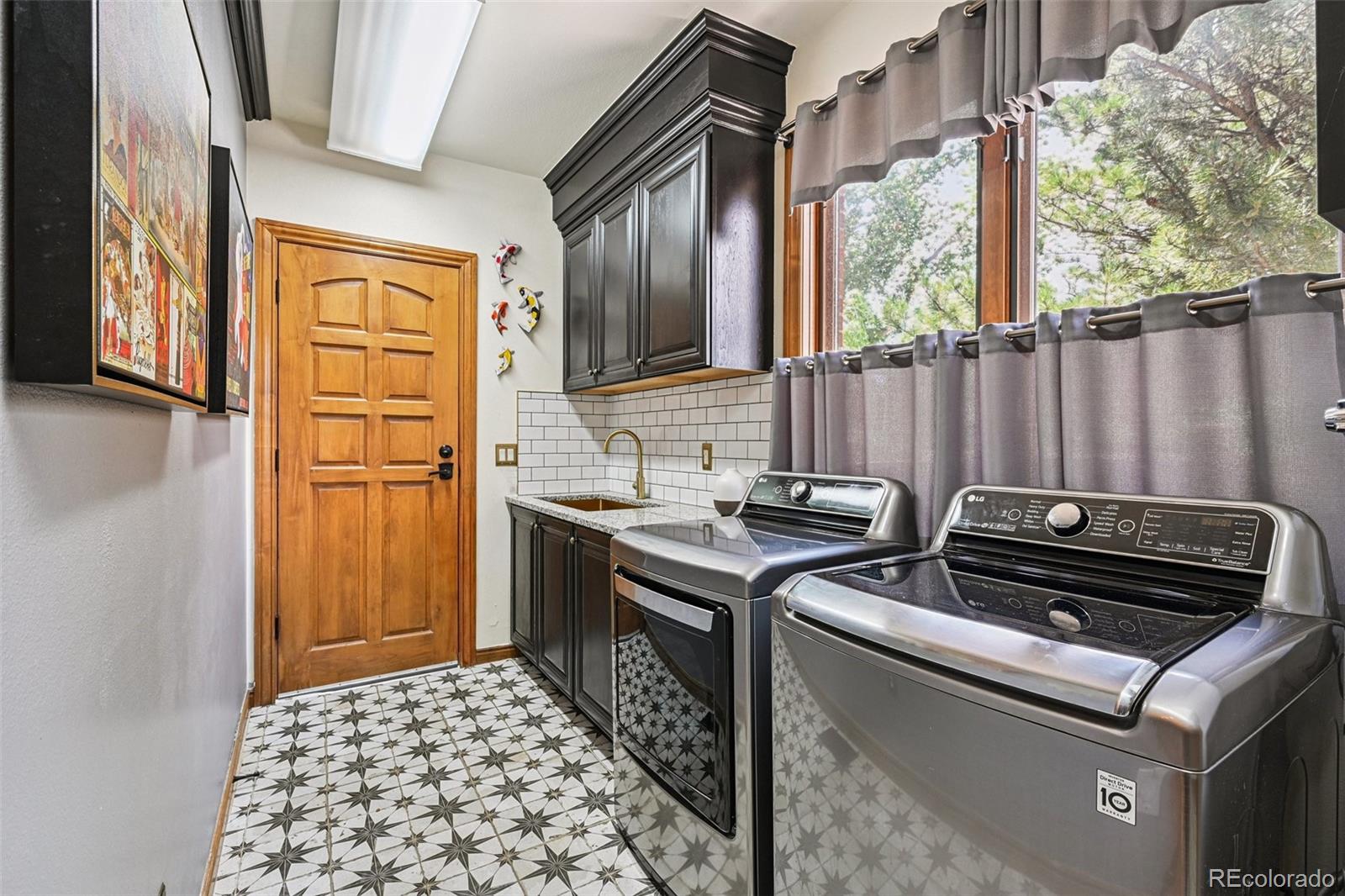 5475 S Laredo Street