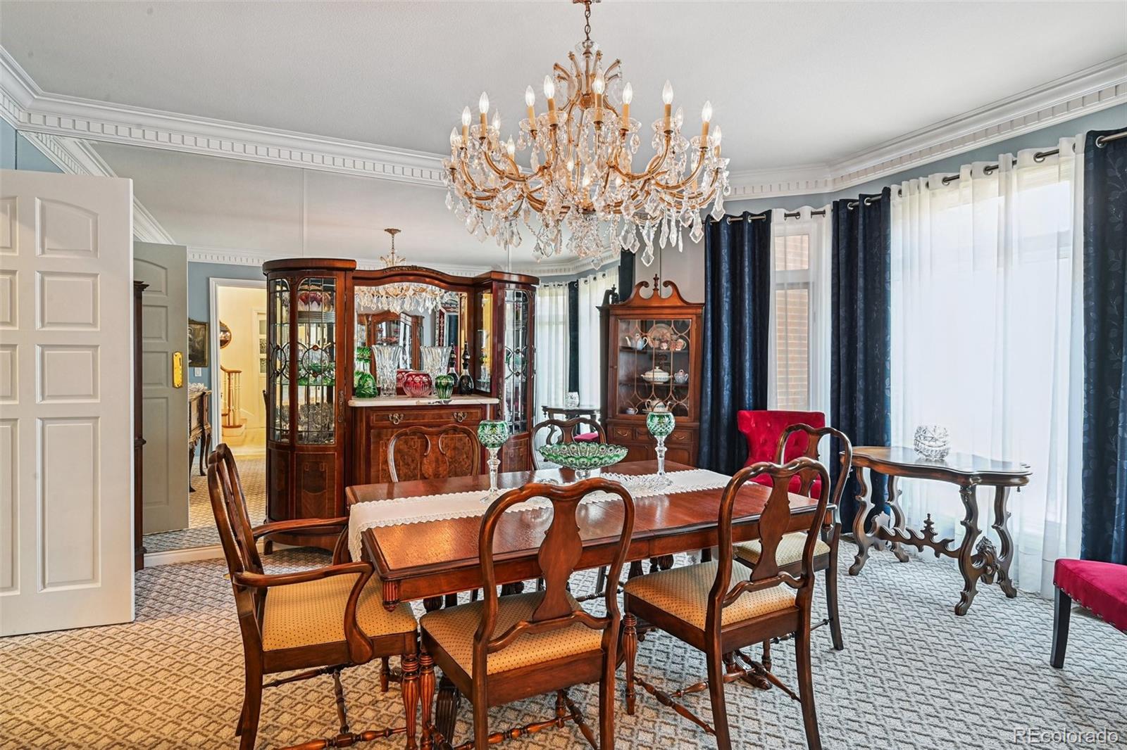 5475 S Laredo Street