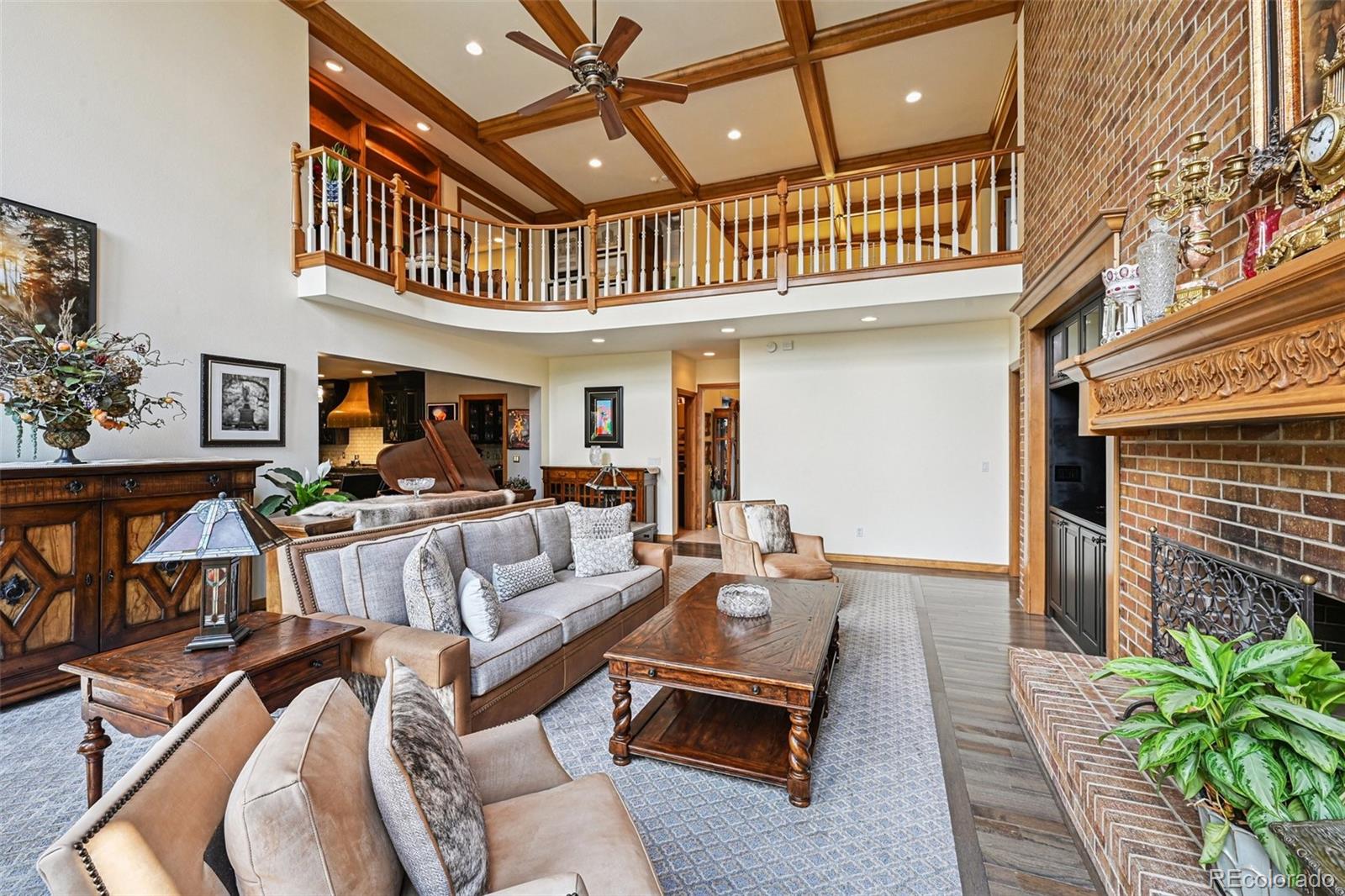 5475 S Laredo Street