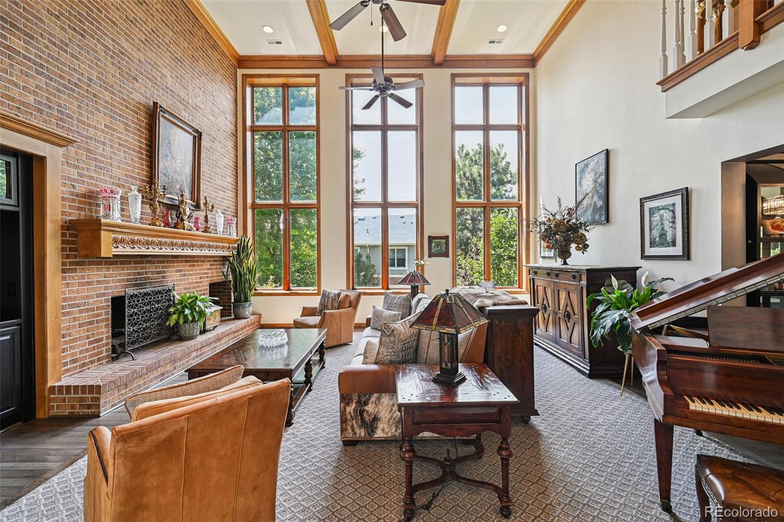 5475 S Laredo Street