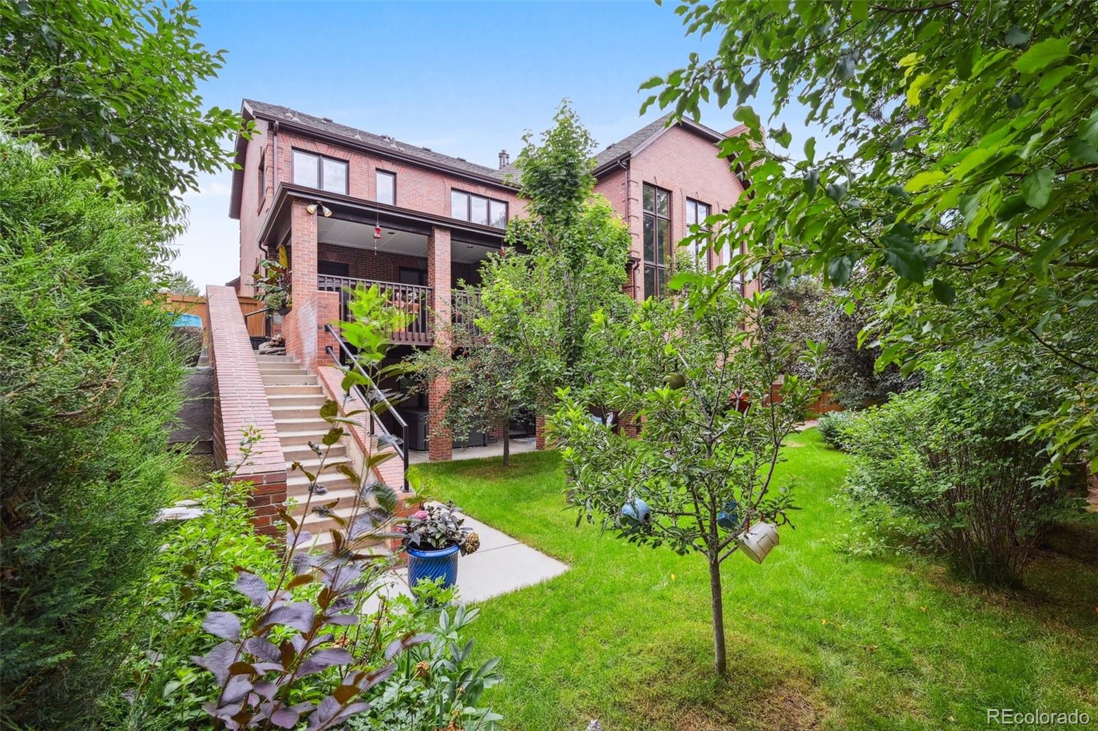 5475 S Laredo Street