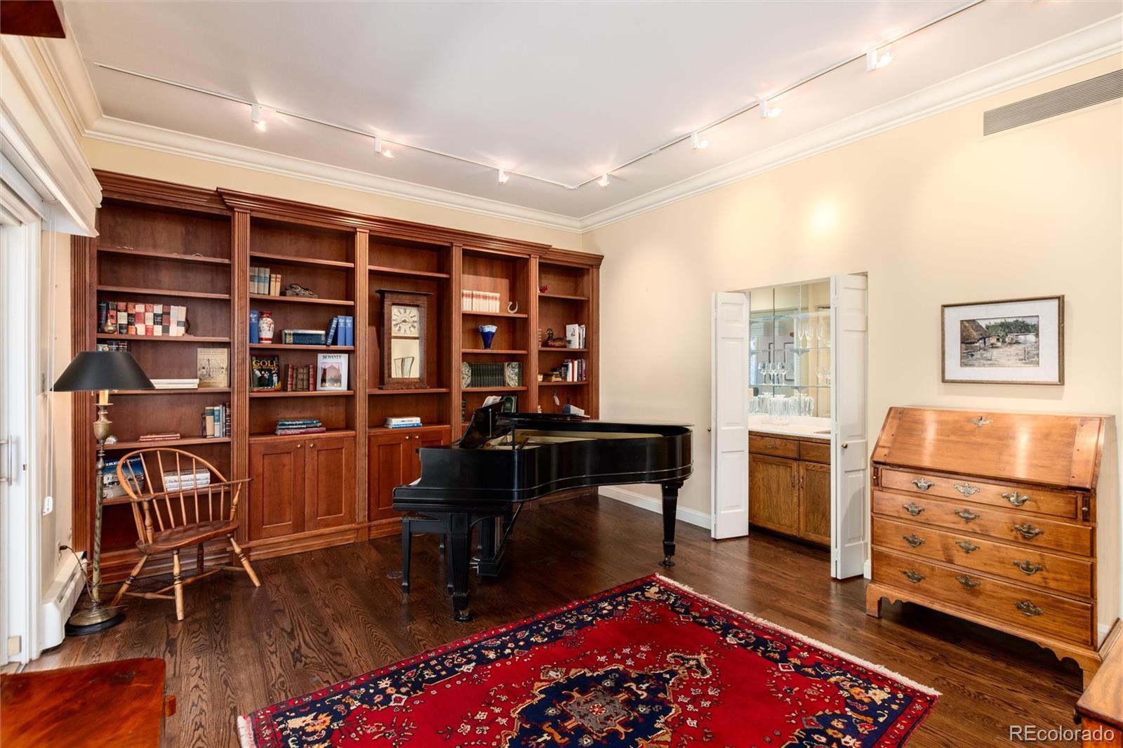 2552 E Alameda Avenue Unit: 16