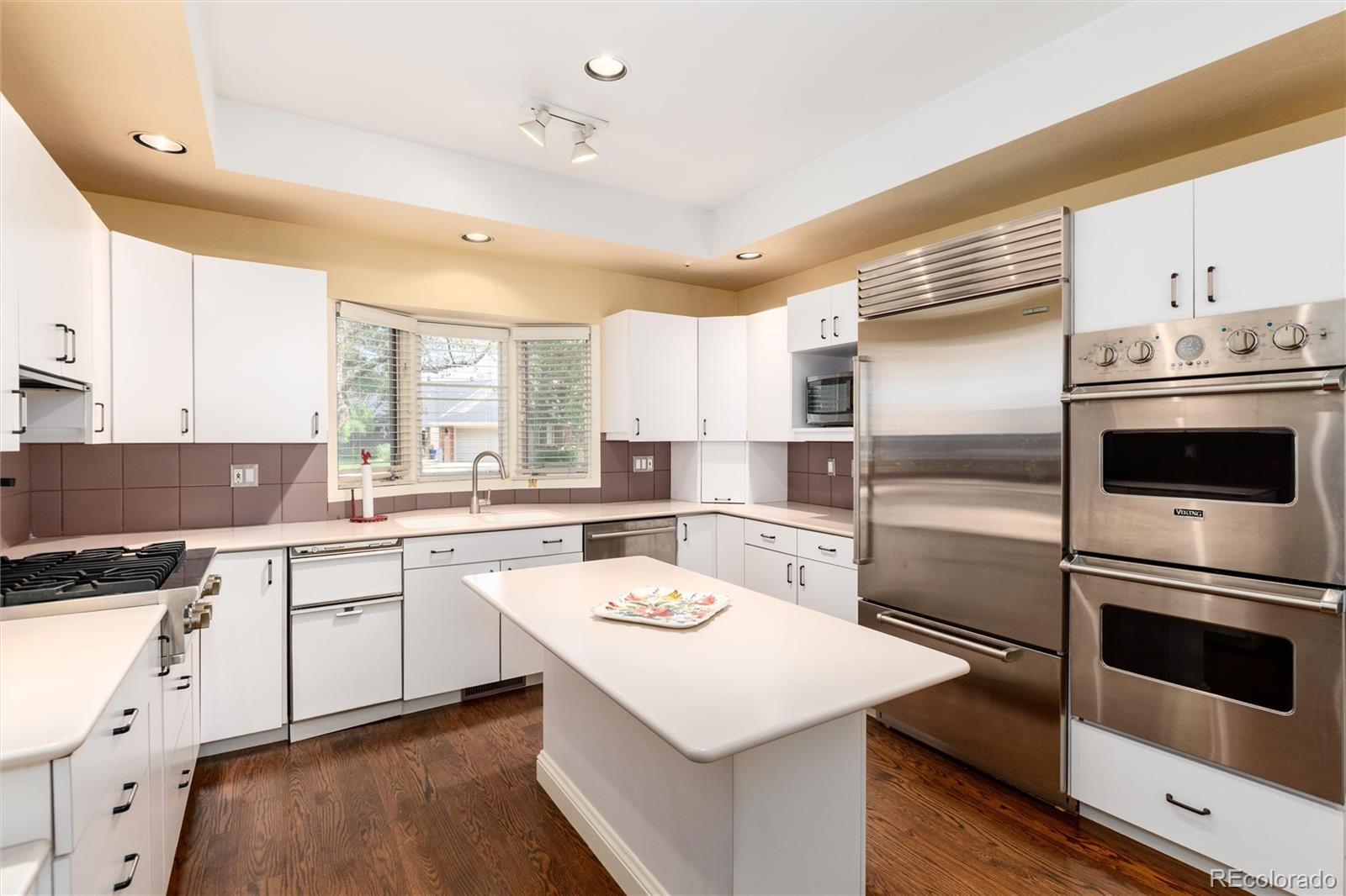 2552 E Alameda Avenue Unit: 16