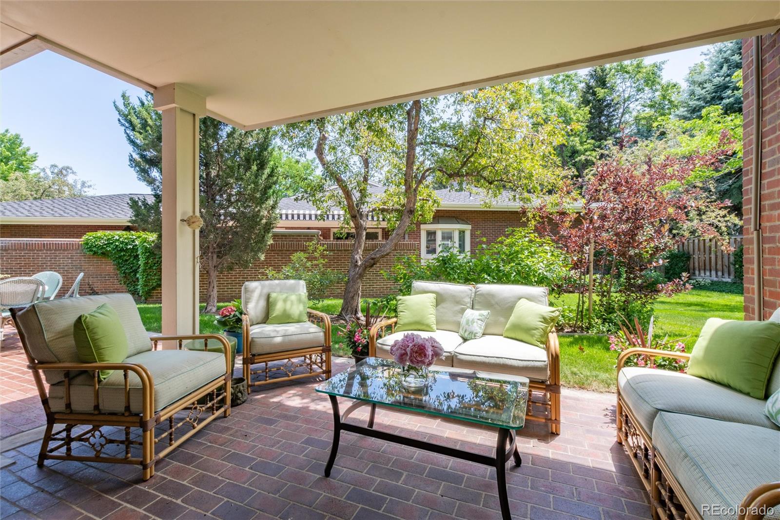 2552 E Alameda Avenue Unit: 16