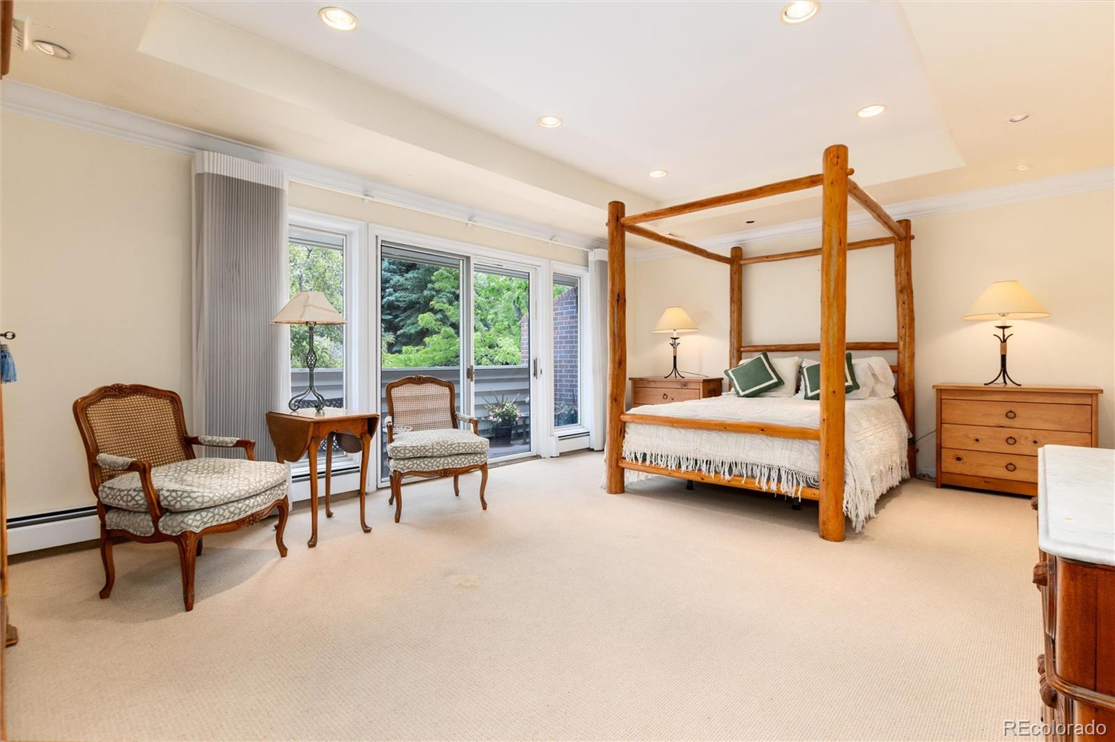 2552 E Alameda Avenue Unit: 16