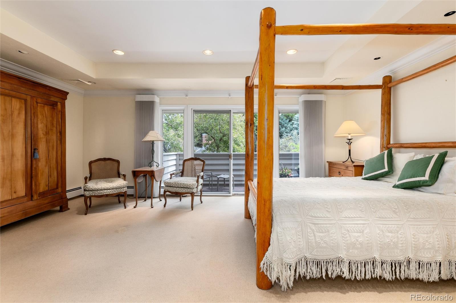 2552 E Alameda Avenue Unit: 16