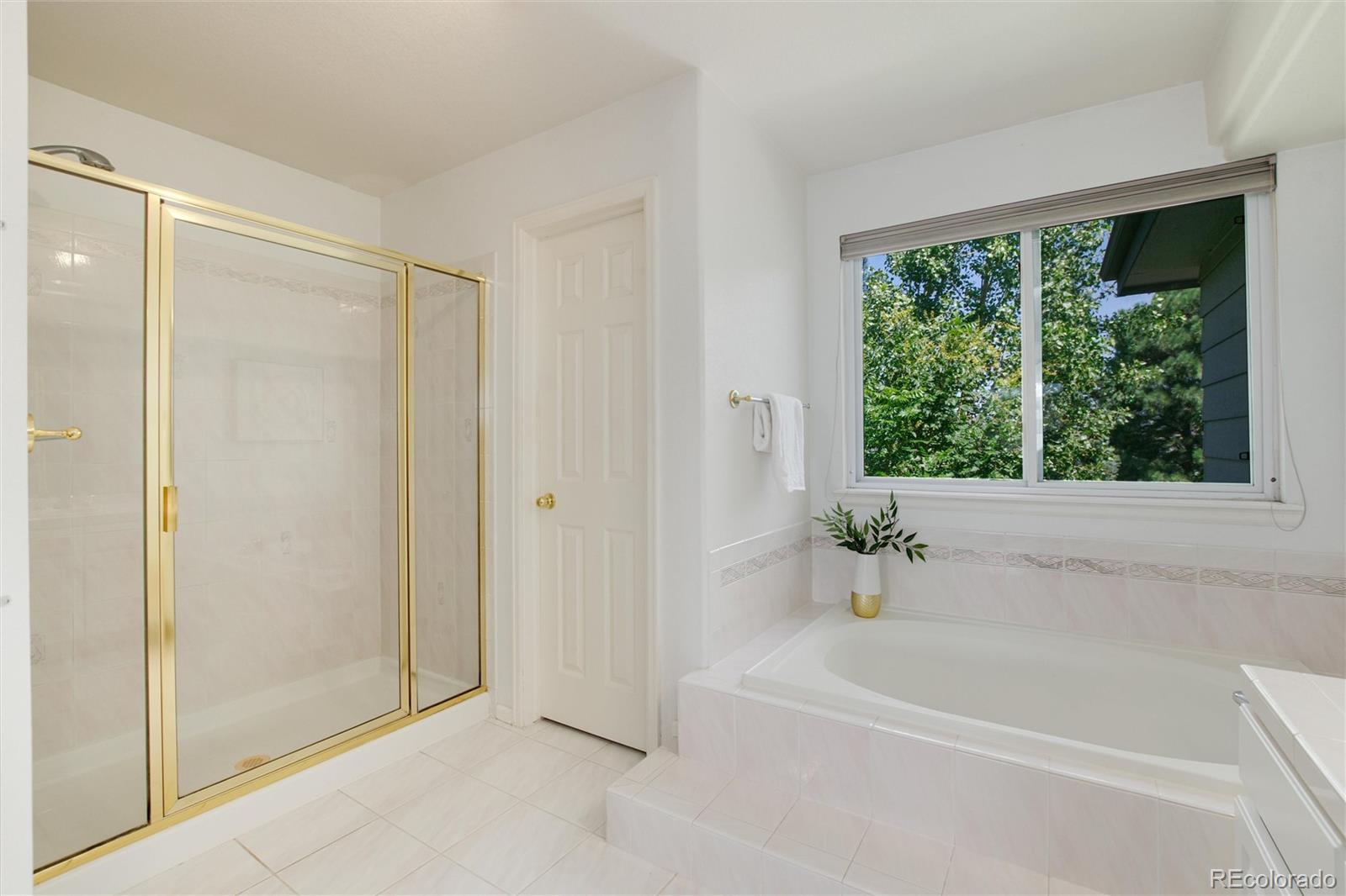 5731 Glenstone Drive