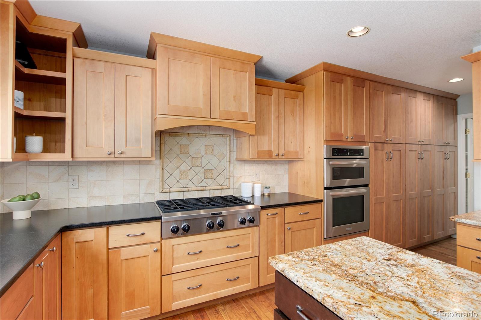 5731 Glenstone Drive