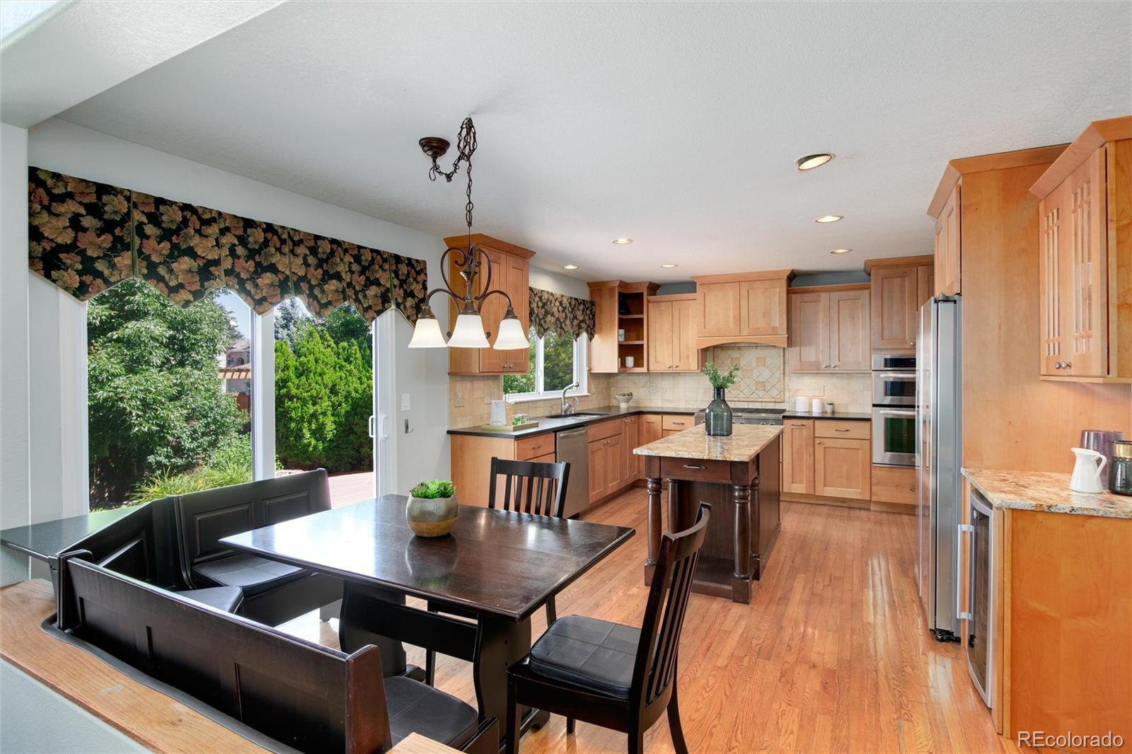 5731 Glenstone Drive