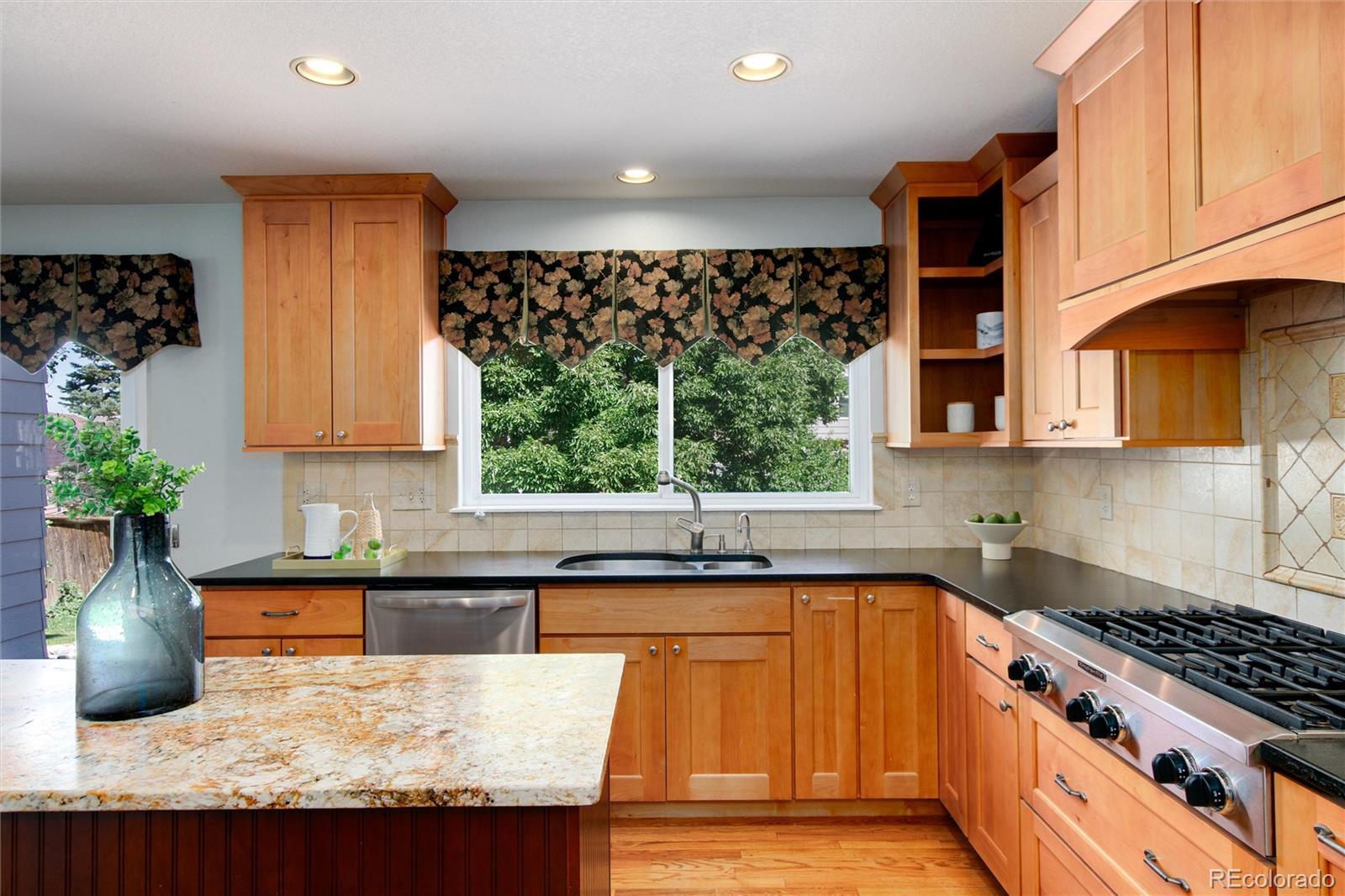 5731 Glenstone Drive