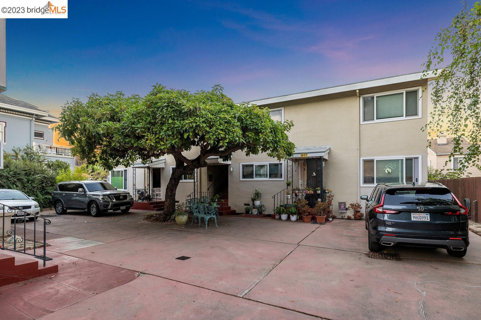 1629 Santa Clara Ave