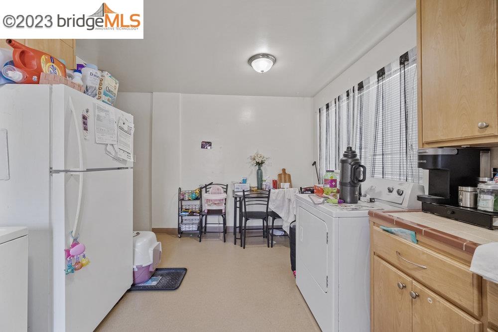 1629 Santa Clara Ave
