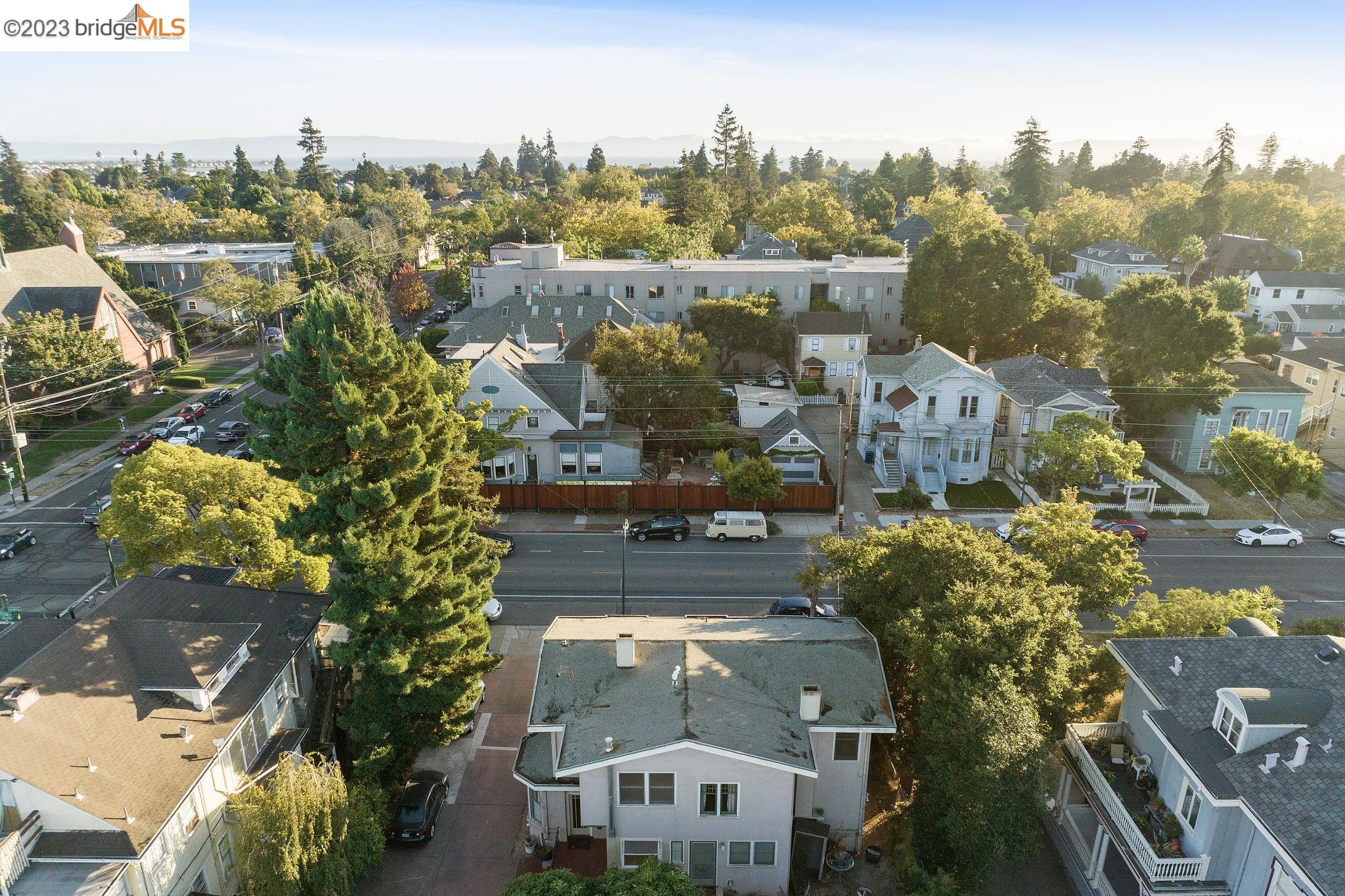 1629 Santa Clara Ave