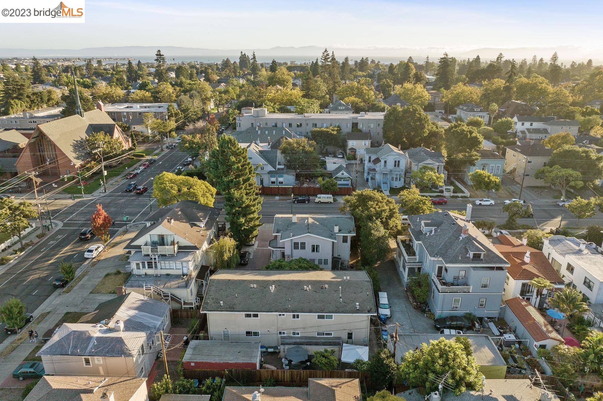 1629 Santa Clara Ave