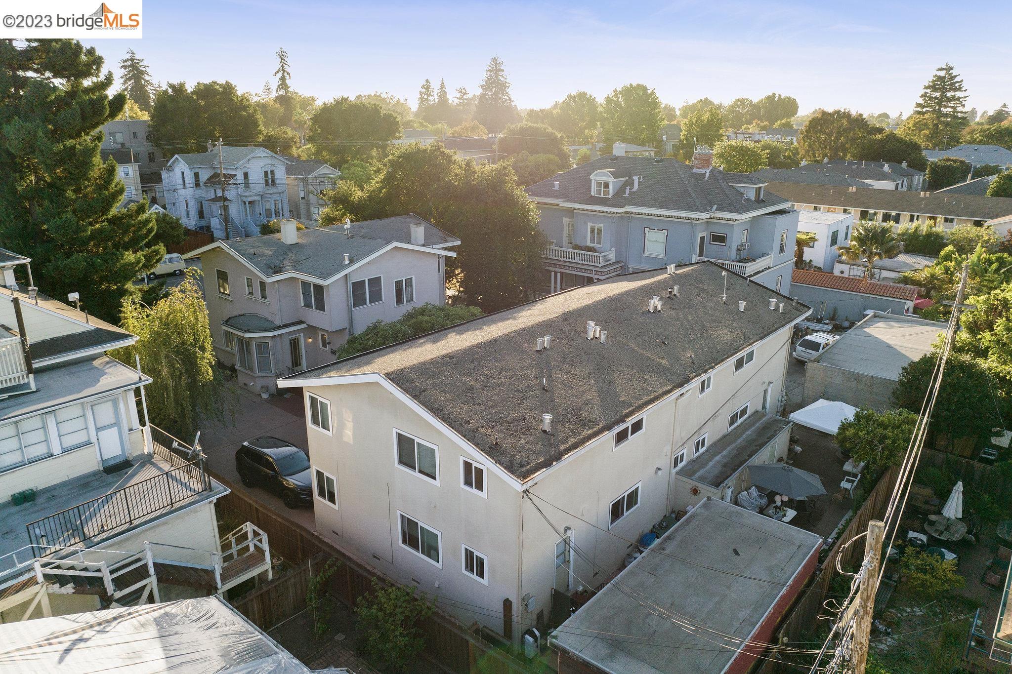 1629 Santa Clara Ave
