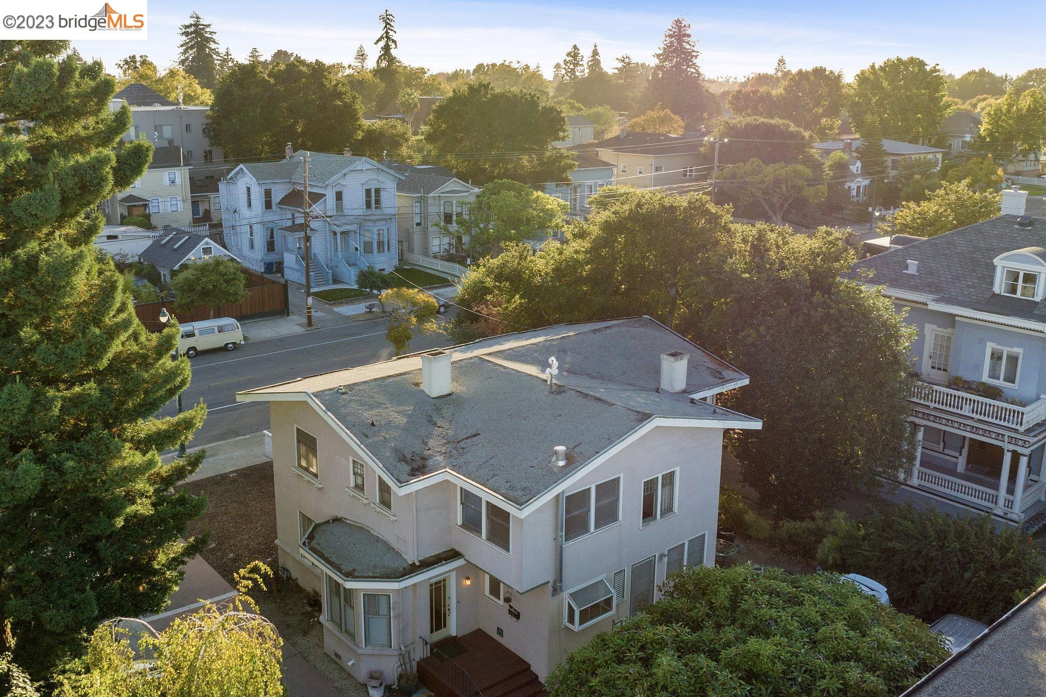 1629 Santa Clara Ave