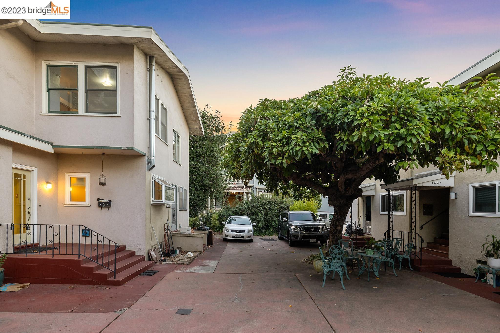 1629 Santa Clara Ave