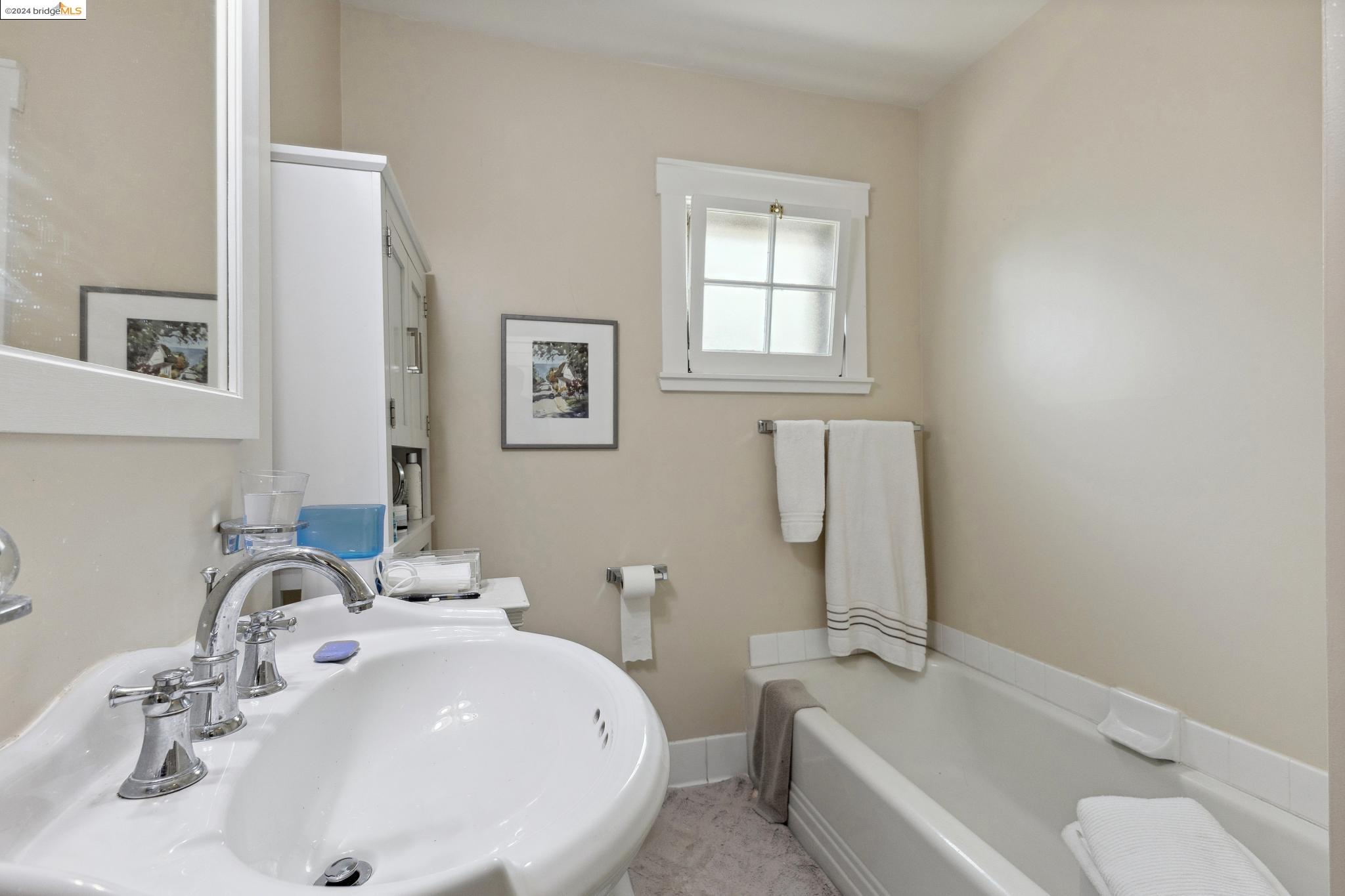 1826 Santa Clara Ave