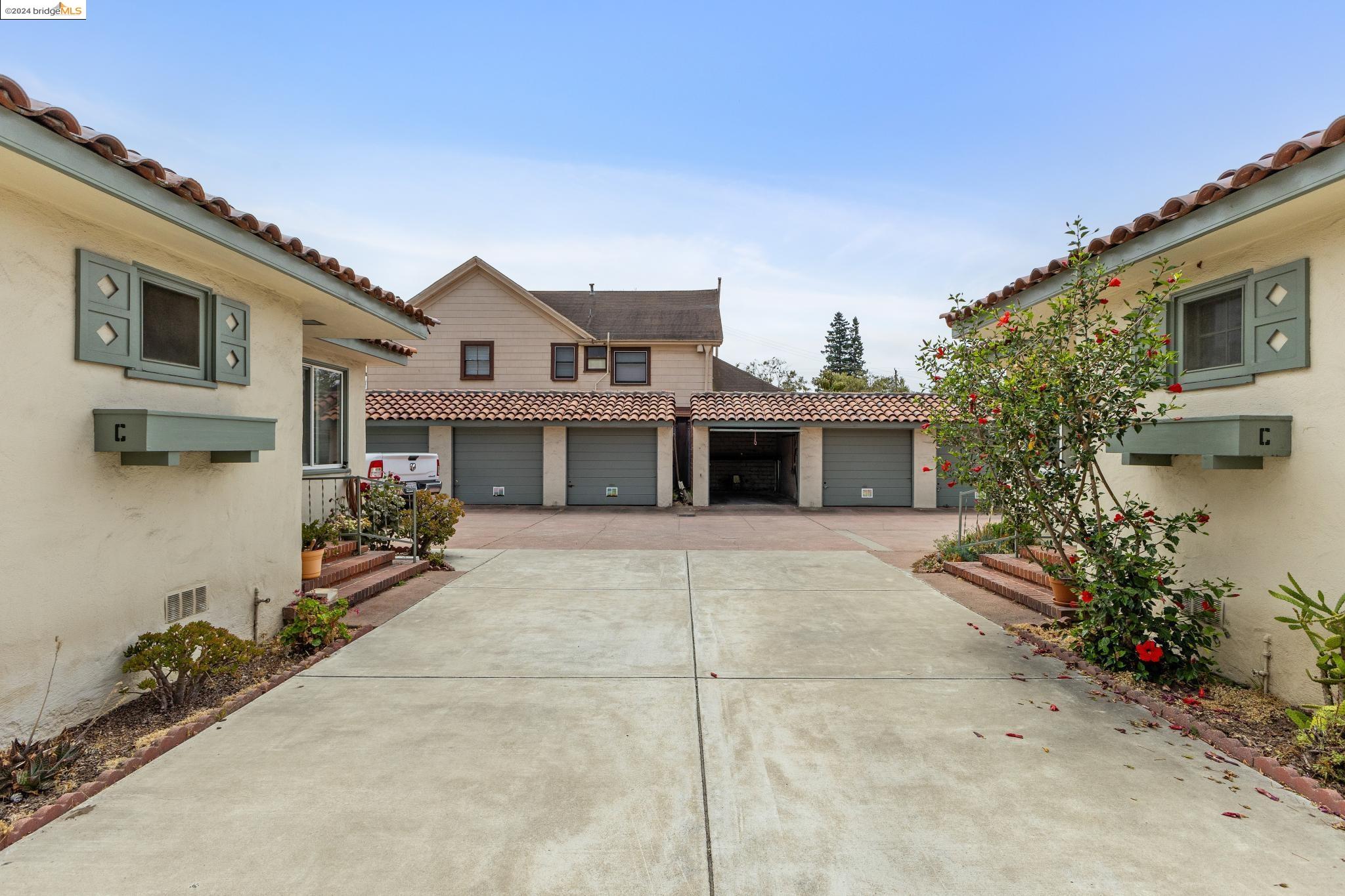 1826 Santa Clara Ave