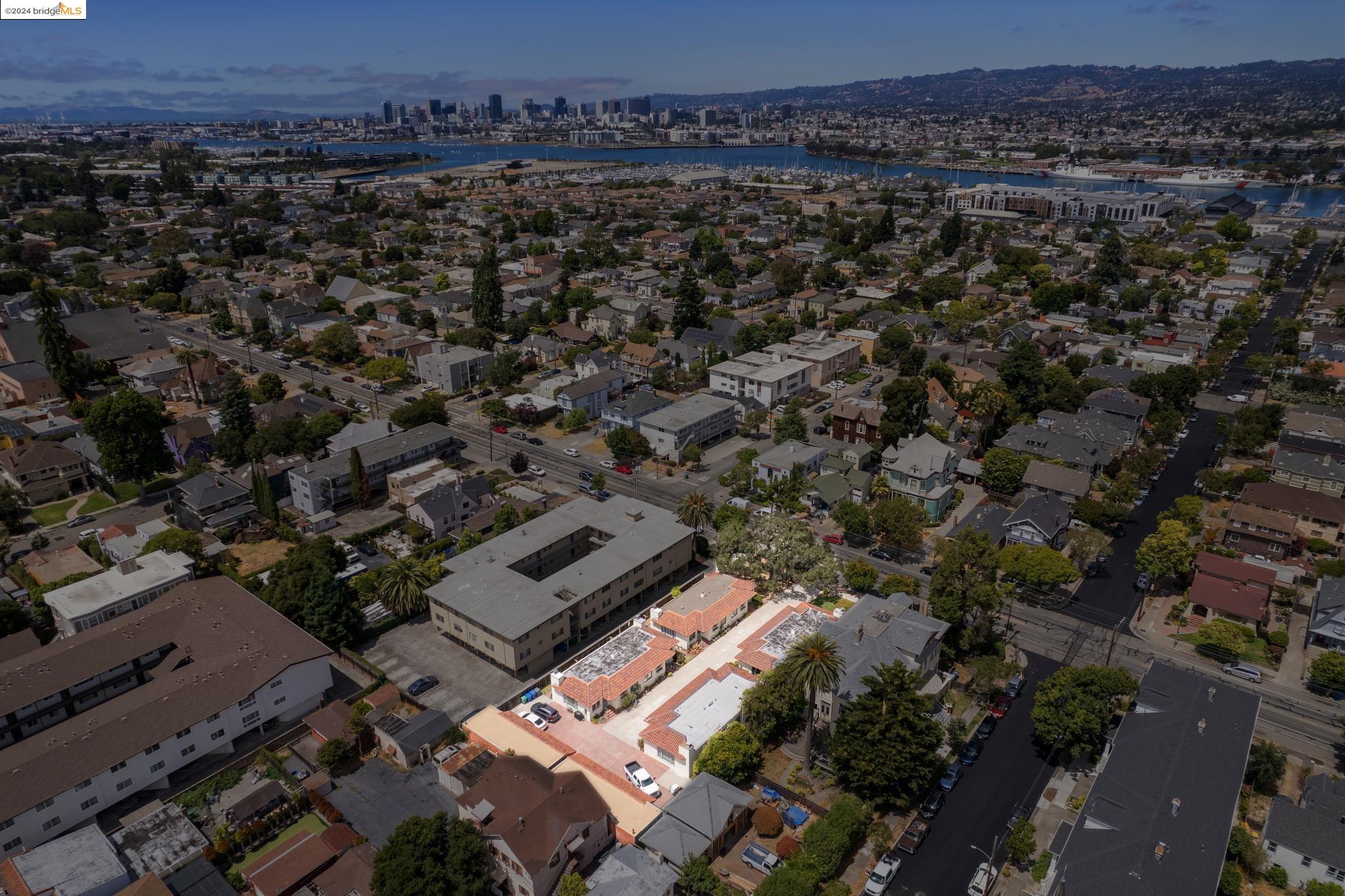 1826 Santa Clara Ave