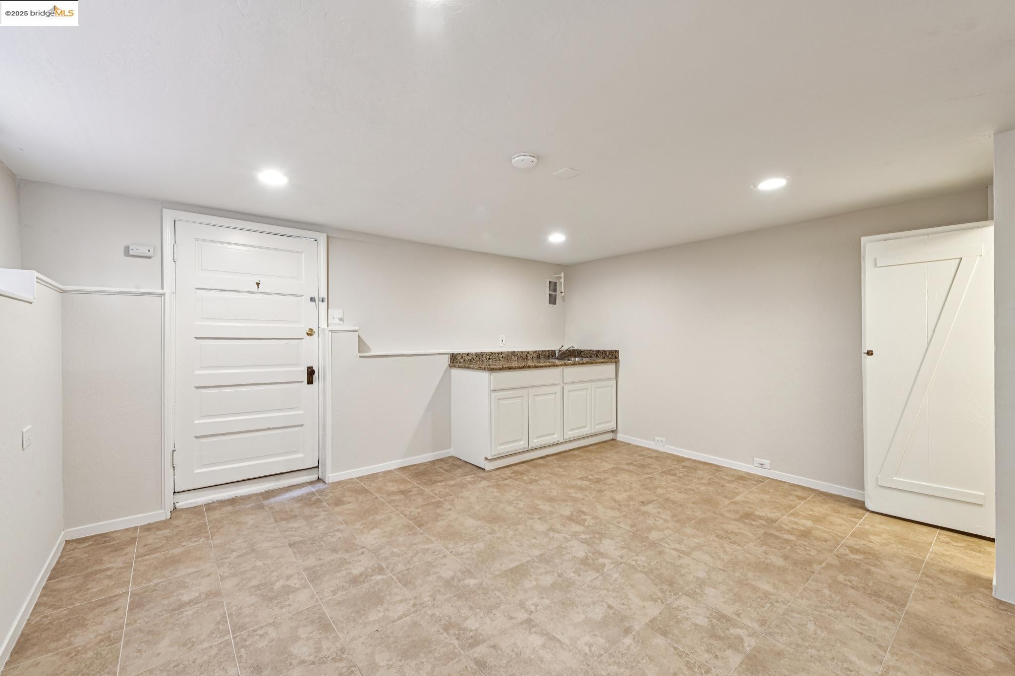 2714 Alcatraz Ave