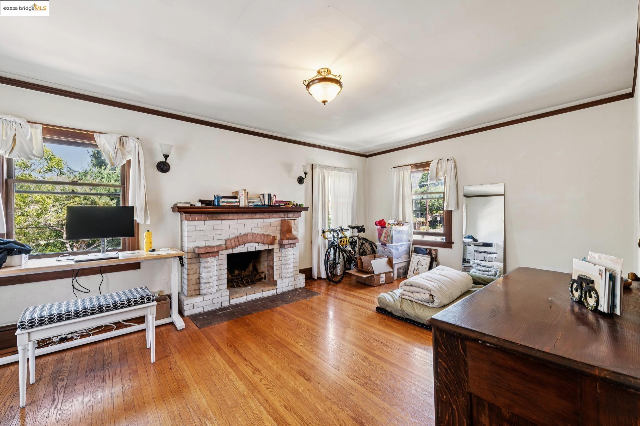 2714 Alcatraz Ave