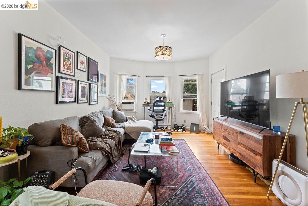 74 Pearl St