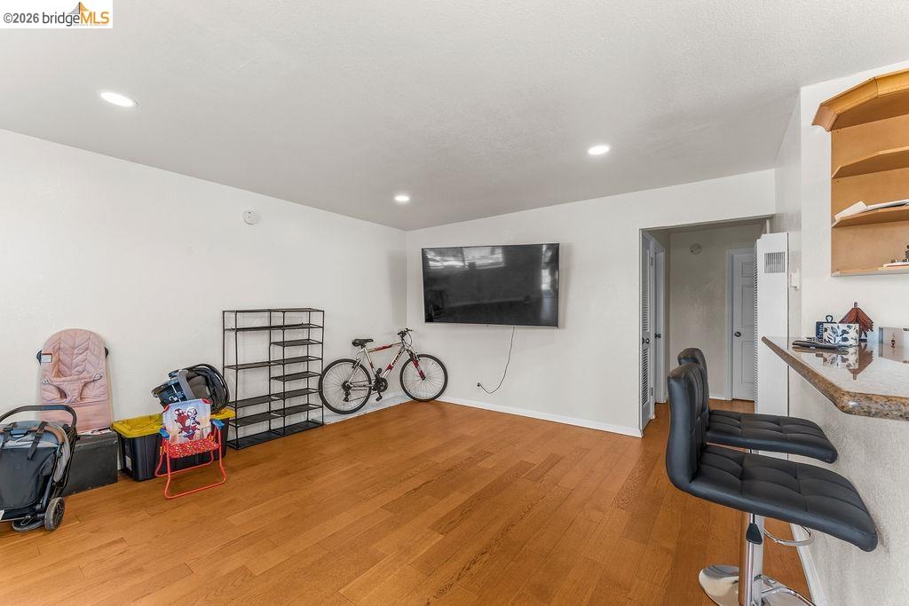 10582 Topanga Dr