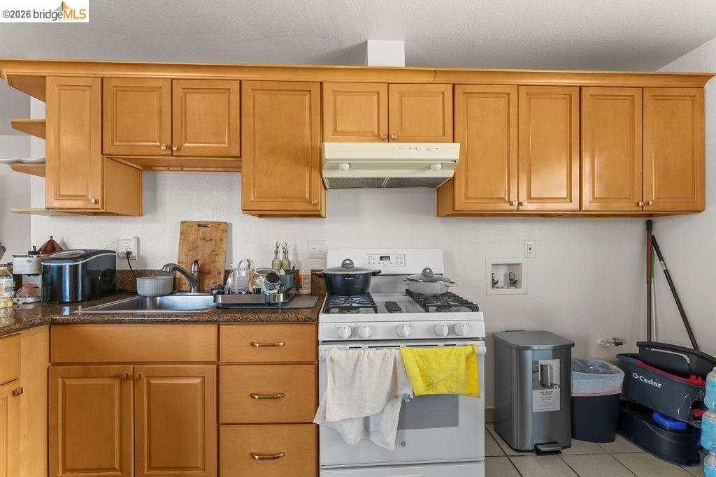 10582 Topanga Dr