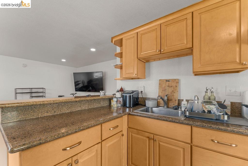 10582 Topanga Dr