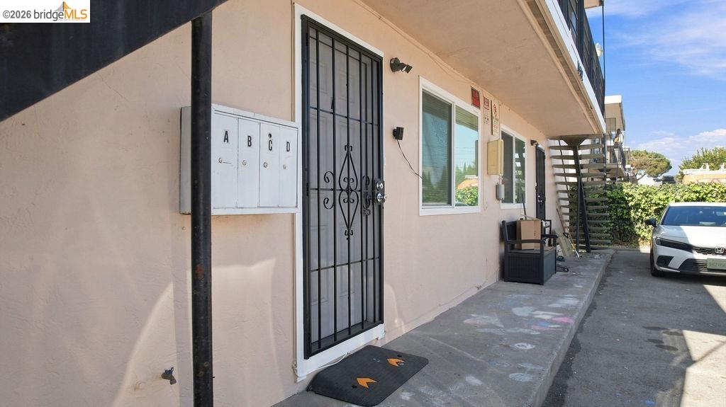 10582 Topanga Dr